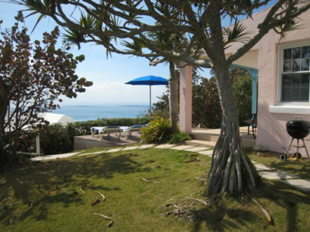 Grape Bay Cottages Mount Pleasant Room photo