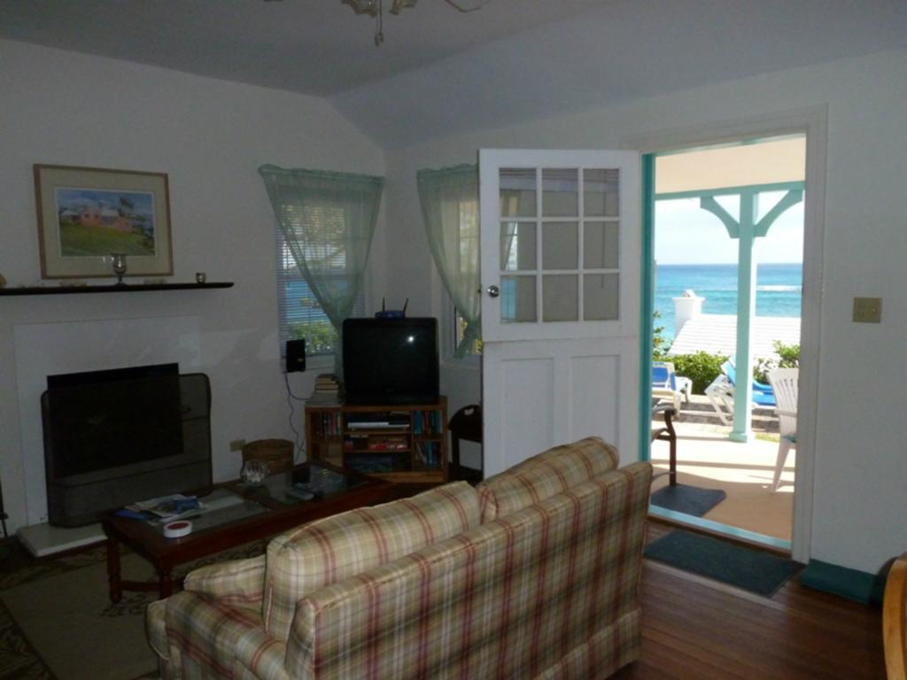 Grape Bay Cottages Mount Pleasant Room photo