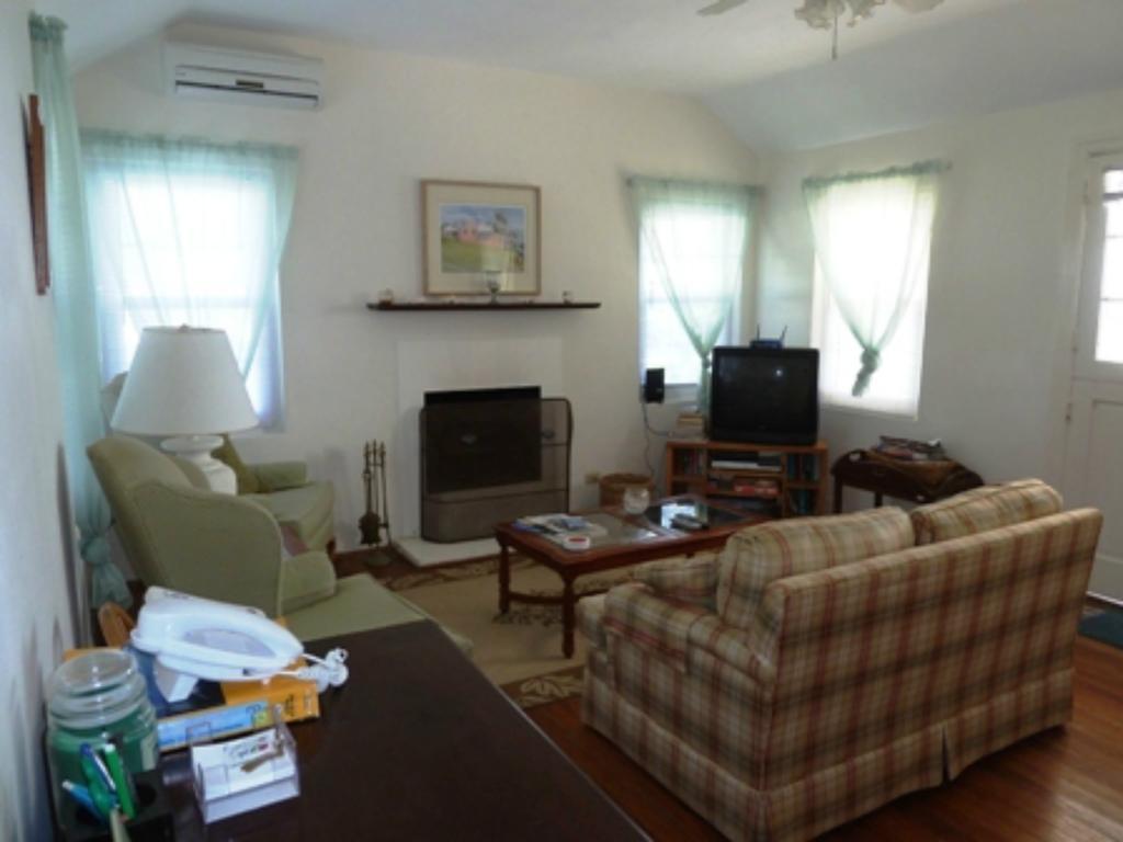 Grape Bay Cottages Mount Pleasant Room photo