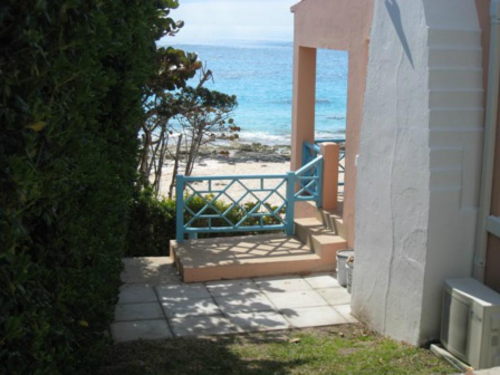 Grape Bay Cottages Mount Pleasant Exterior photo